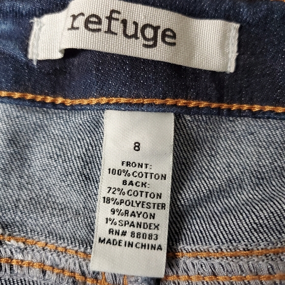 NWT distressed jean shorts - Picture 3 of 5